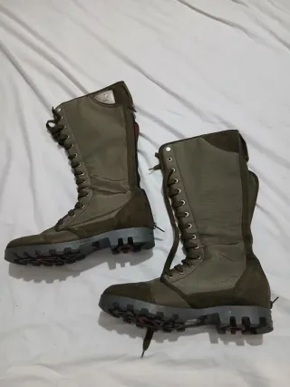 Stivali alti marroni/verdi