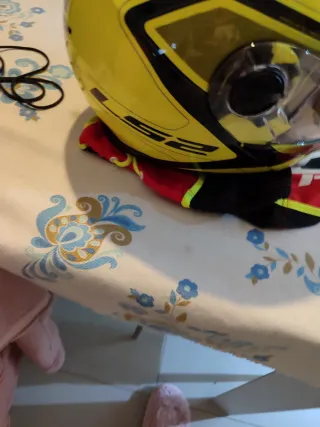 Casco LS2 Talla M Amarillo + bluetooth instalado