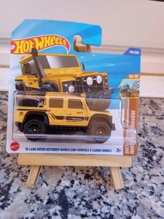 Hot Wheels 15 Land Rover Defender Doble Cab