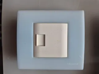 Interruptores y enchufes (mecanismos) BTICINO