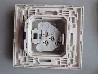 Interruptores y enchufes (mecanismos) BTICINO