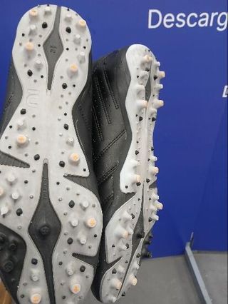 BOTAS DE FÚTBOL VIRALTO II MATADOR MG/AG PIEL NEGRO