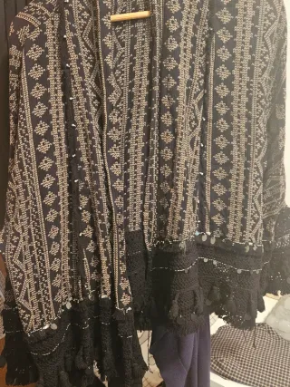 Cárdigan estampado étnico con flecos