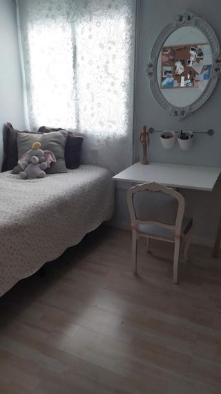 Mesa plegable y silla