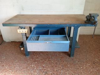 Banco de trabajo reforzado + tornillo