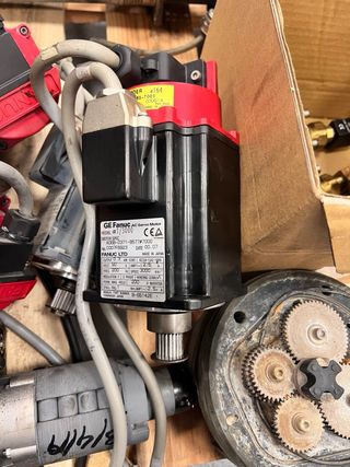 Motor GE Fanuc AC Servo Alpha 1/3000