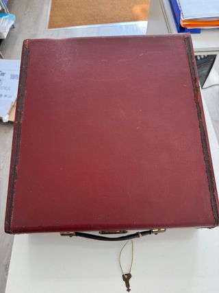 Máquina de escribir Olivetti Studio 44