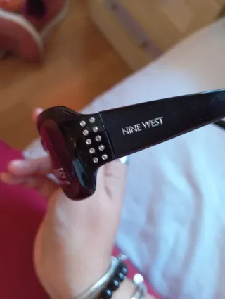 Gafas de sol Nine West negras