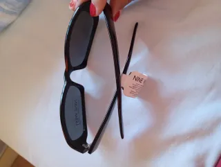 Gafas de sol Nine West negras
