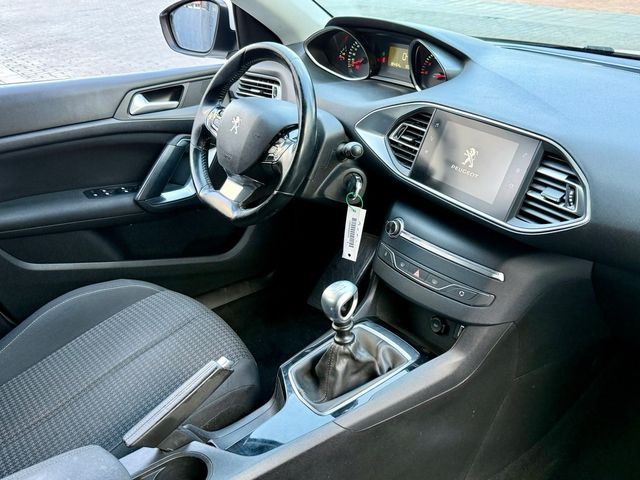 Peugeot 308 DIESEL 100CV 6 VELOCIDADES