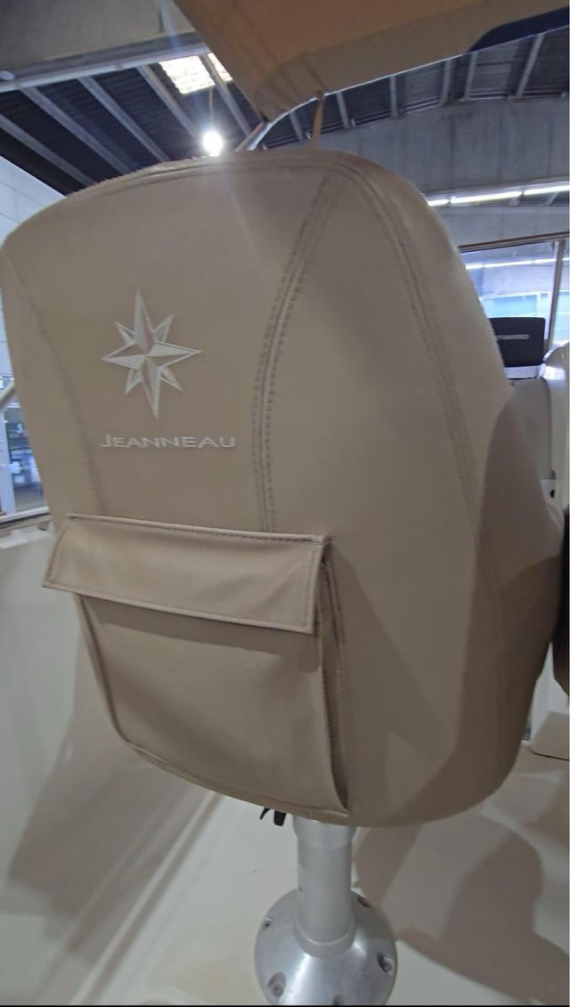 JEANNEAU CAP CAMARAT 6.5 CC