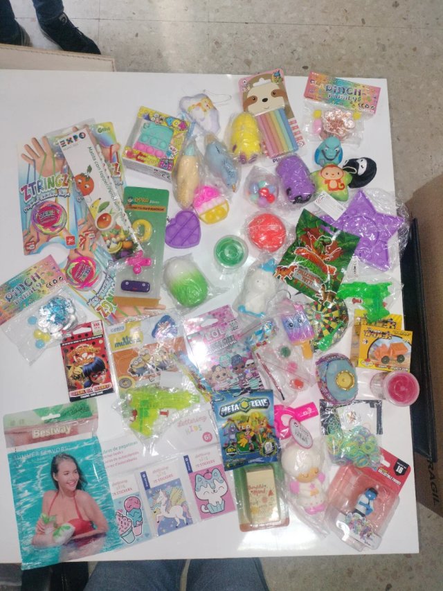 Bolsa 100 Juguetes mix regalos surtidos, grúas