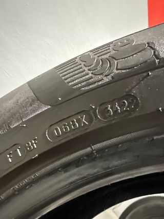 2 Michelin E primacy 235/55-19 105W