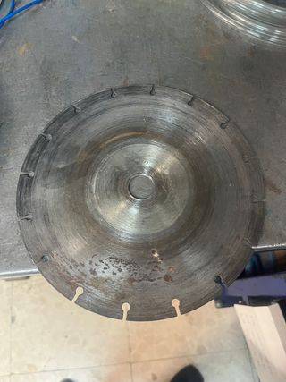 Radial Bosch GWS 20-230 H