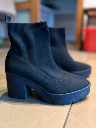 Botines negros Stradivarius t. 37