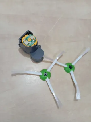 Motor lateral Roomba