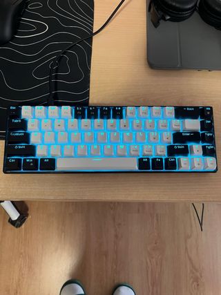 Teclado Mecánico Switches Azules Negro/Blanco