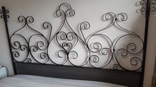 Cabecero de forja antiguo negro