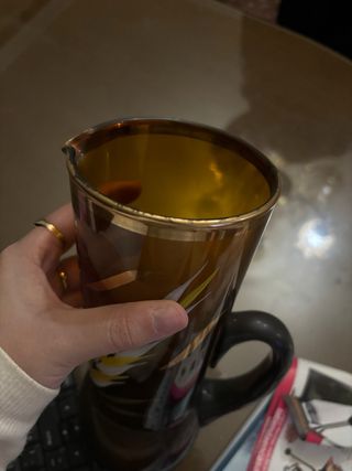 Juego de vasos y jarra ámbar