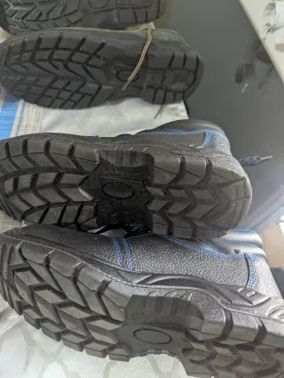 Zapatos de trabajo talla 43