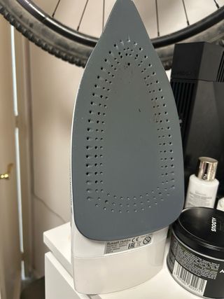 Plancha Russell Hobbs Steamglide Ultra Roja