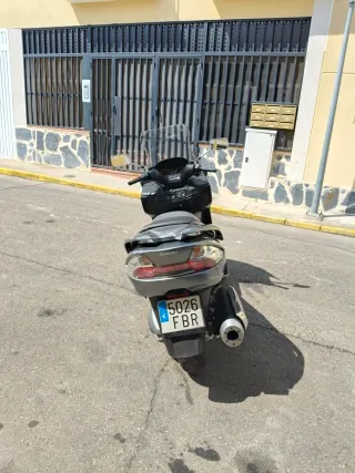 Suzuki Burgman 400 2007