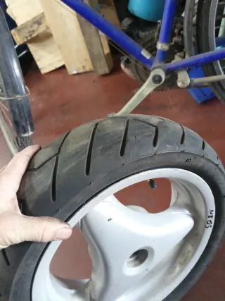 Rueda trasera Yamaha Neos