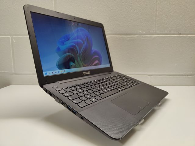 ASUS AMD A8 Radeon 1GB SSD 512GB Ram 8GB Borsa