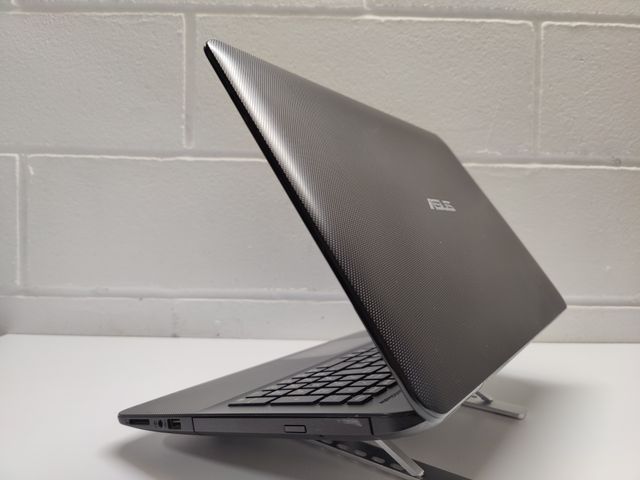 ASUS AMD A8 Radeon 1GB SSD 512GB Ram 8GB Borsa