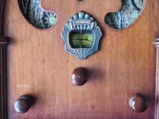 Radio de madera estilo vintage