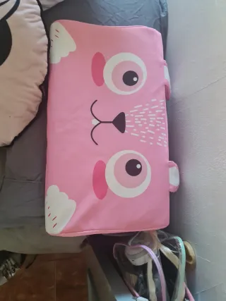 Almohada infantil de peluche rosa