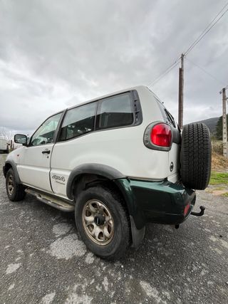 Nissan Terrano II 2004