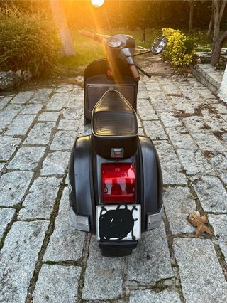 Vespa PX200 Iris