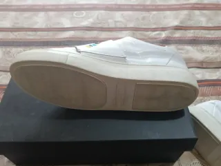 Scarpe Karl Lagerfeld bianche con occhiali