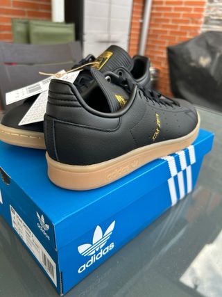Adidas Stan Smith black