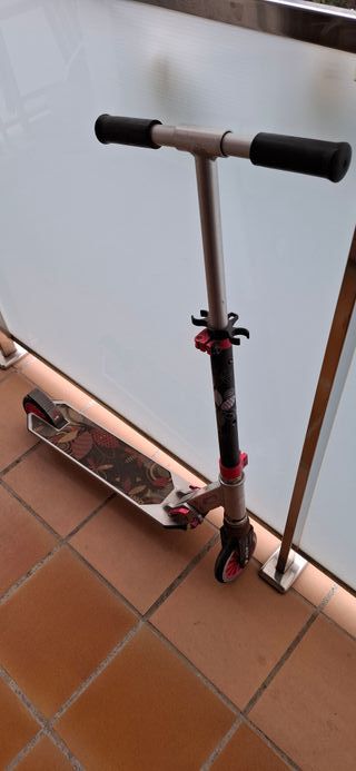 Patinete infantil con diseño