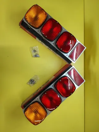 PILOTOS TRASEROS CON PLACA UNIVERSALES RINDER 207