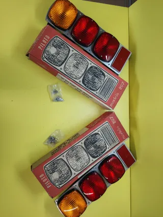 PILOTOS TRASEROS CON PLACA UNIVERSALES RINDER 207