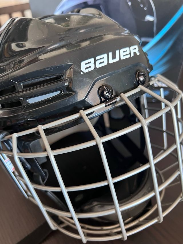 Casco Bauer hockey