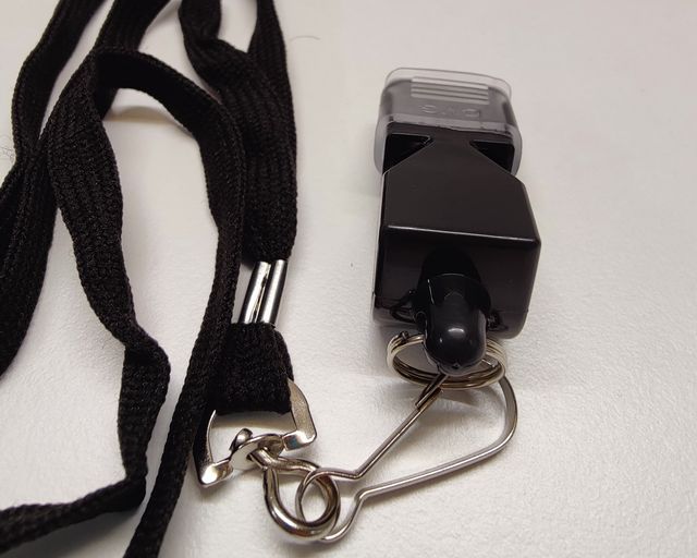 Fischietto Tipo FOX 40 Nero Cordino NUOVO