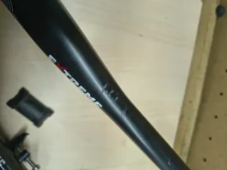 Conjunto manillar y tija carbono EXTREME