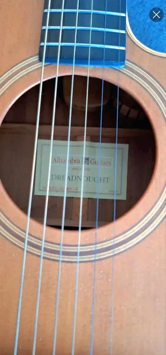 Guitarra Electroacústica Alhambra