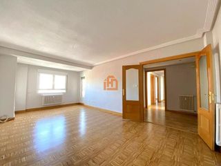 Piso en venta en Centro Ciudad en León