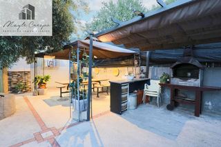 Cortijo en venta en Barrio de la Vega en Monachil