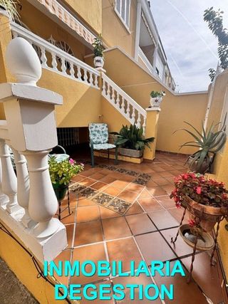 Casa adosada en venta en Linares