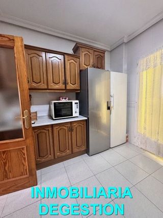 Casa adosada en venta en Linares