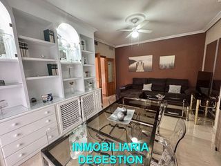 Casa adosada en venta en Linares