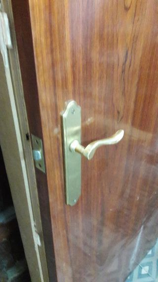 Puerta madera maciza completa