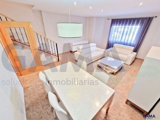 Chalet en venta en Alginet