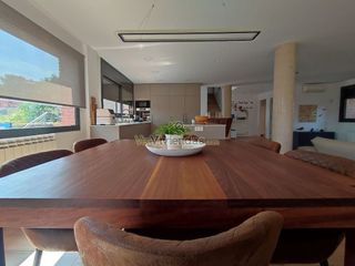 Chalet en venta en Torrelles de Llobregat